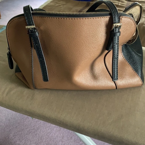 Beautiful Guess handbag - Picture 2 of 9